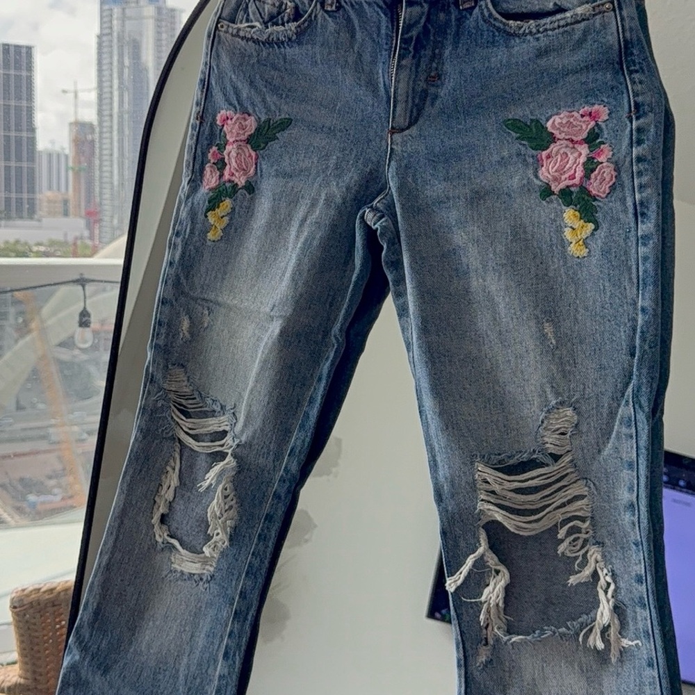 Zara Blue Boyfriend Jeans with Floral Embroidery
